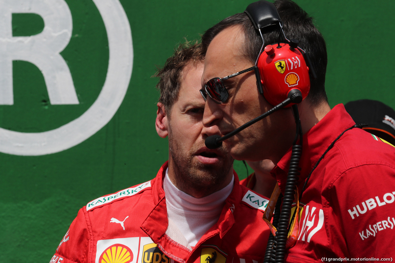 GP BRASILE, 17.11.2019 - Gara, Sebastian Vettel (GER) Ferrari SF90 e Riccardo Adami (ITA) Ferrari Gara Engineer