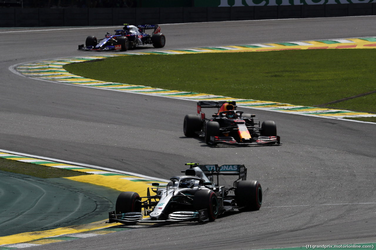 GP BRASILE, 17.11.2019 - Gara, Valtteri Bottas (FIN) Mercedes AMG F1 W010