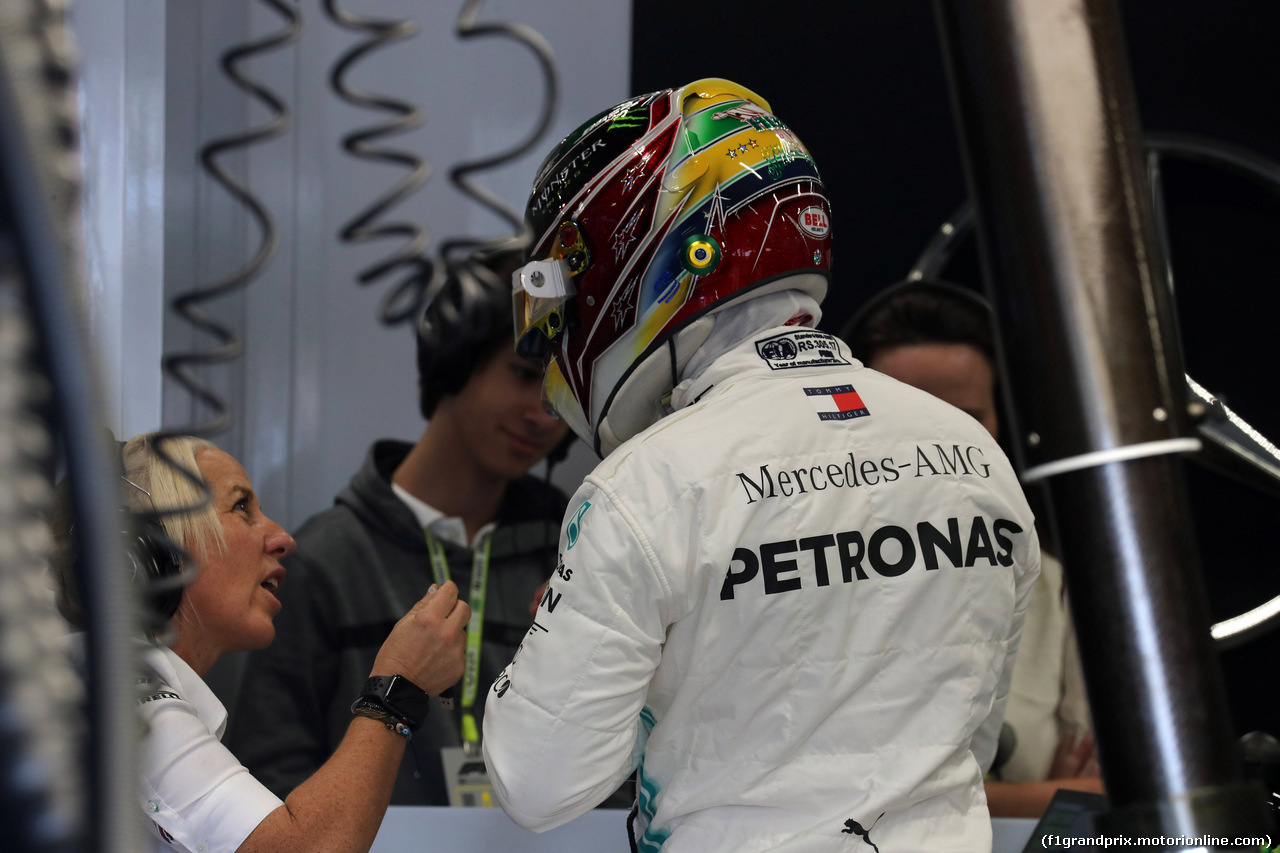 GP BRASILE, 17.11.2019 - Gara, Angela Cullen (NZL) Mercedes AMG F1 Physiotherapist of Lewis Hamilton (GBR)  e Lewis Hamilton (GBR) Mercedes AMG F1 W10
