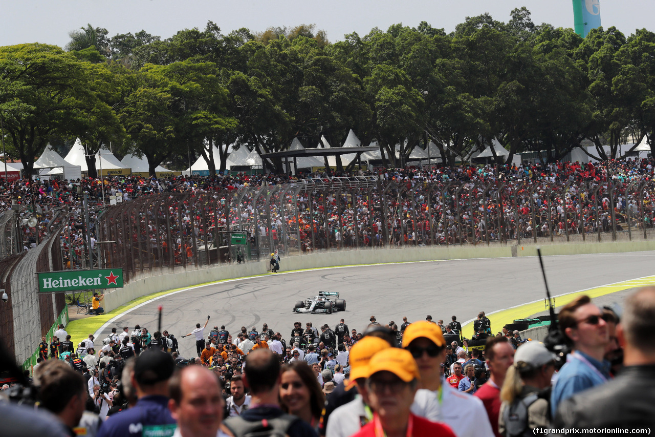 GP BRASILE, 17.11.2019 - Gara, Lewis Hamilton (GBR) Mercedes AMG F1 W10