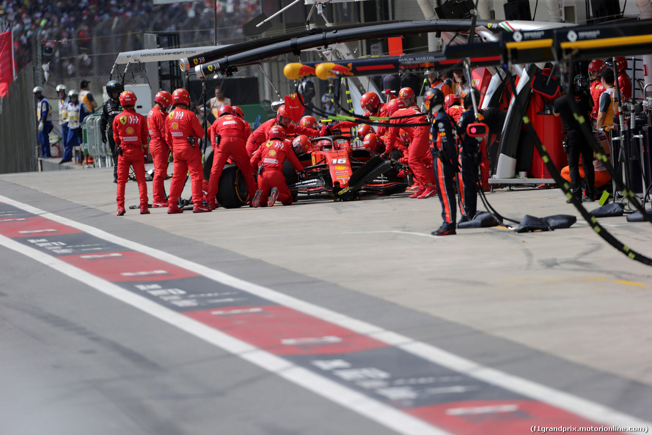 GP BRASILE, 17.11.2019 - Gara, Pit stop, Charles Leclerc (MON) Ferrari SF90