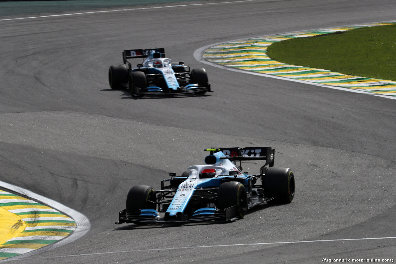 GP BRASILE, 17.11.2019 - Gara, Robert Kubica (POL) Williams Racing FW42 davanti a George Russell (GBR) Williams Racing FW42