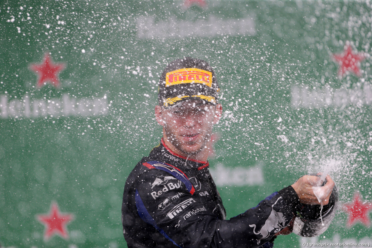GP BRASILE, 17.11.2019 - Gara, 2nd place Pierre Gasly (FRA) Scuderia Toro Rosso STR14