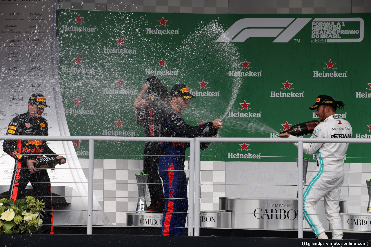 GP BRASILE, 17.11.2019 - Gara, 1st place Max Verstappen (NED) Red Bull Racing RB15, 2nd place Pierre Gasly (FRA) Scuderia Toro Rosso STR14 e 3rd place Lewis Hamilton (GBR) Mercedes AMG F1 W10