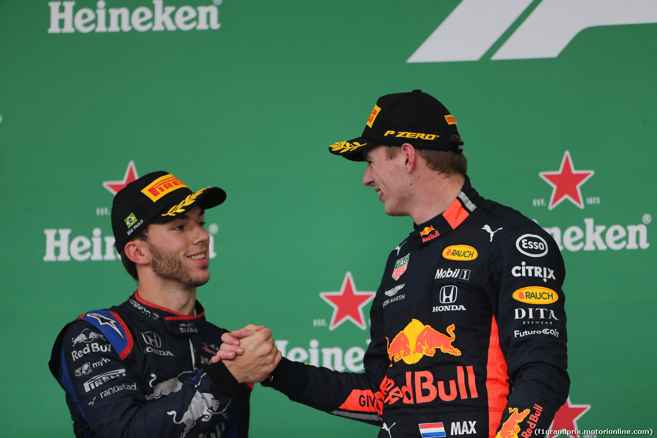 GP BRASILE, 17.11.2019 - Gara, 2nd place Pierre Gasly (FRA) Scuderia Toro Rosso STR14 e Max Verstappen (NED) Red Bull Racing RB15 vincitore