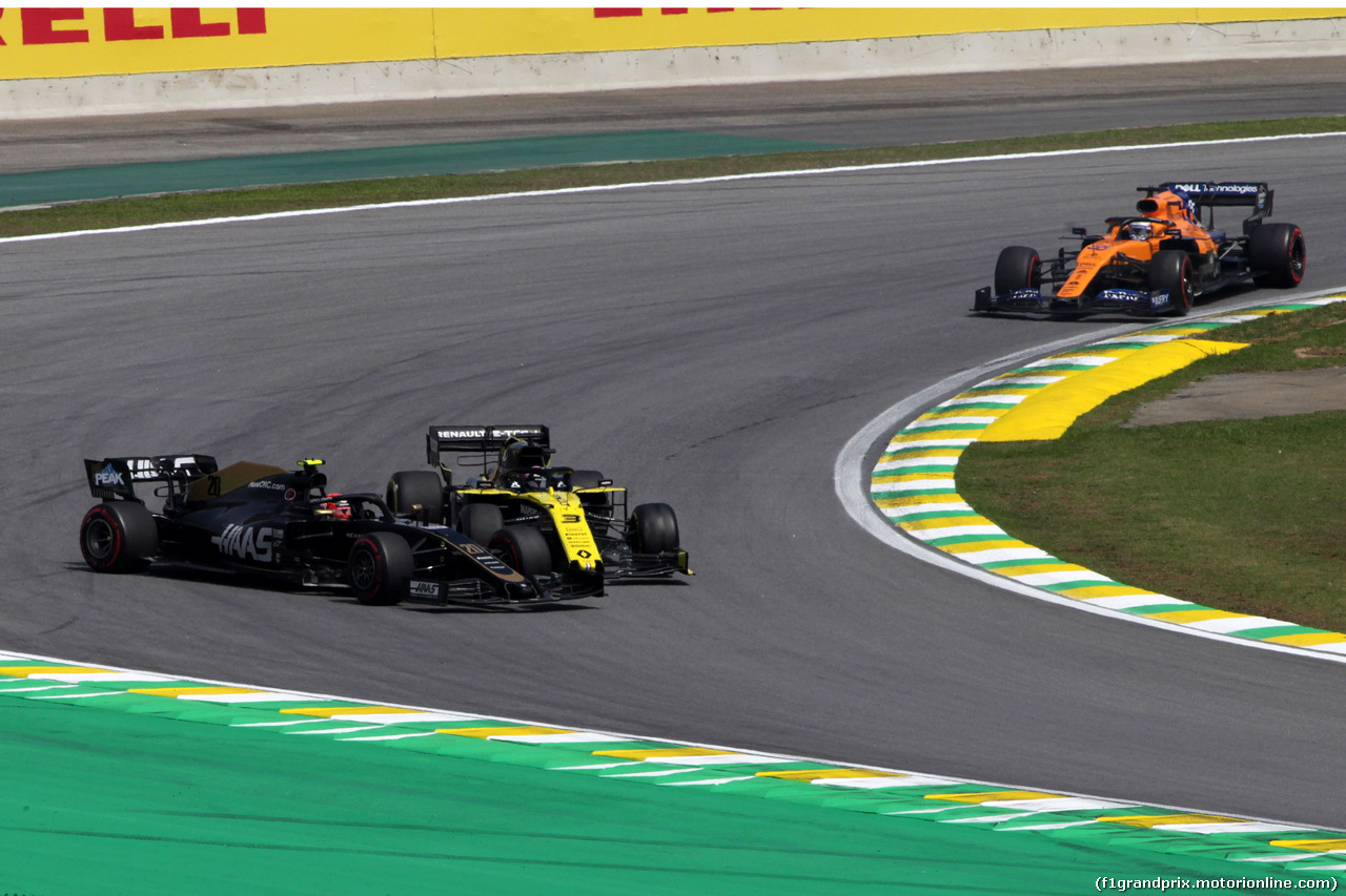 GP BRASILE, 17.11.2019 - Gara, Crash, Kevin Magnussen (DEN) Haas F1 Team VF-19 e Daniel Ricciardo (AUS) Renault Sport F1 Team RS19