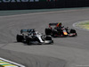 GP BRASILE, 17.11.2019 - Gara, Lewis Hamilton (GBR) Mercedes AMG F1 W10 e Alexander Albon (THA) Red Bull Racing RB15