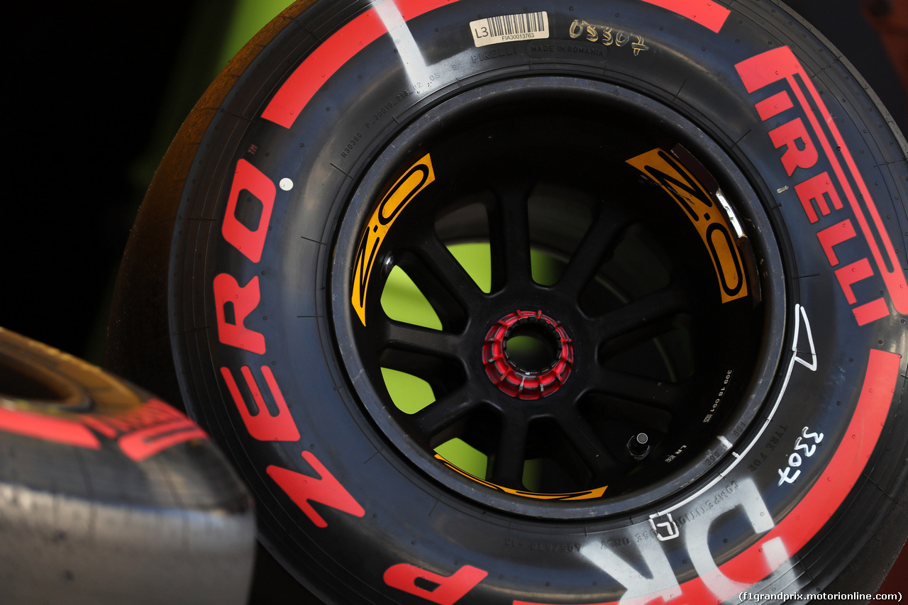 GP BRASILE, 16.11.2019 - Qualifiche, Pirelli Tyres e OZ Wheels