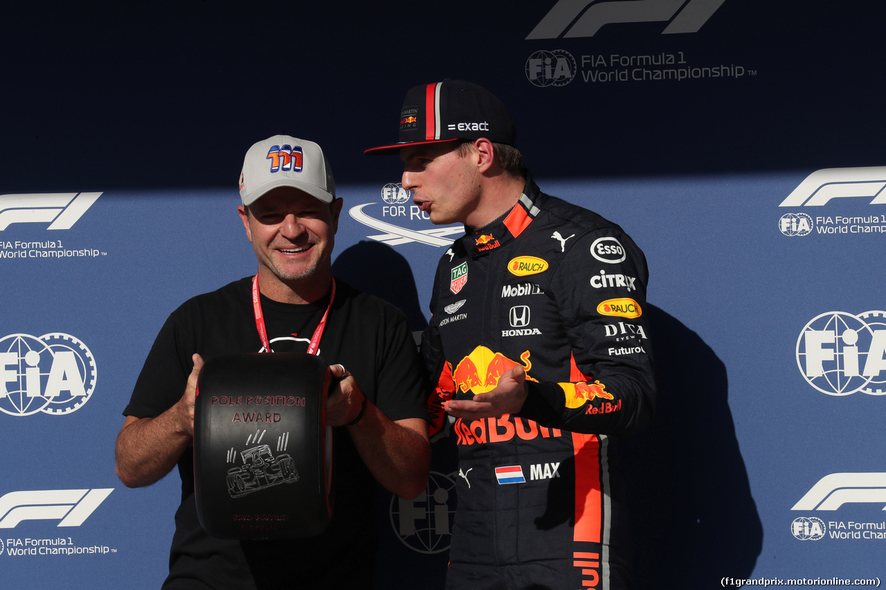 GP BRASILE, 16.11.2019 - Qualifiche, Max Verstappen (NLD) Red Bull Racing celebrates the Pirelli Pole Position Award with Rubens Barrichello (BRA)