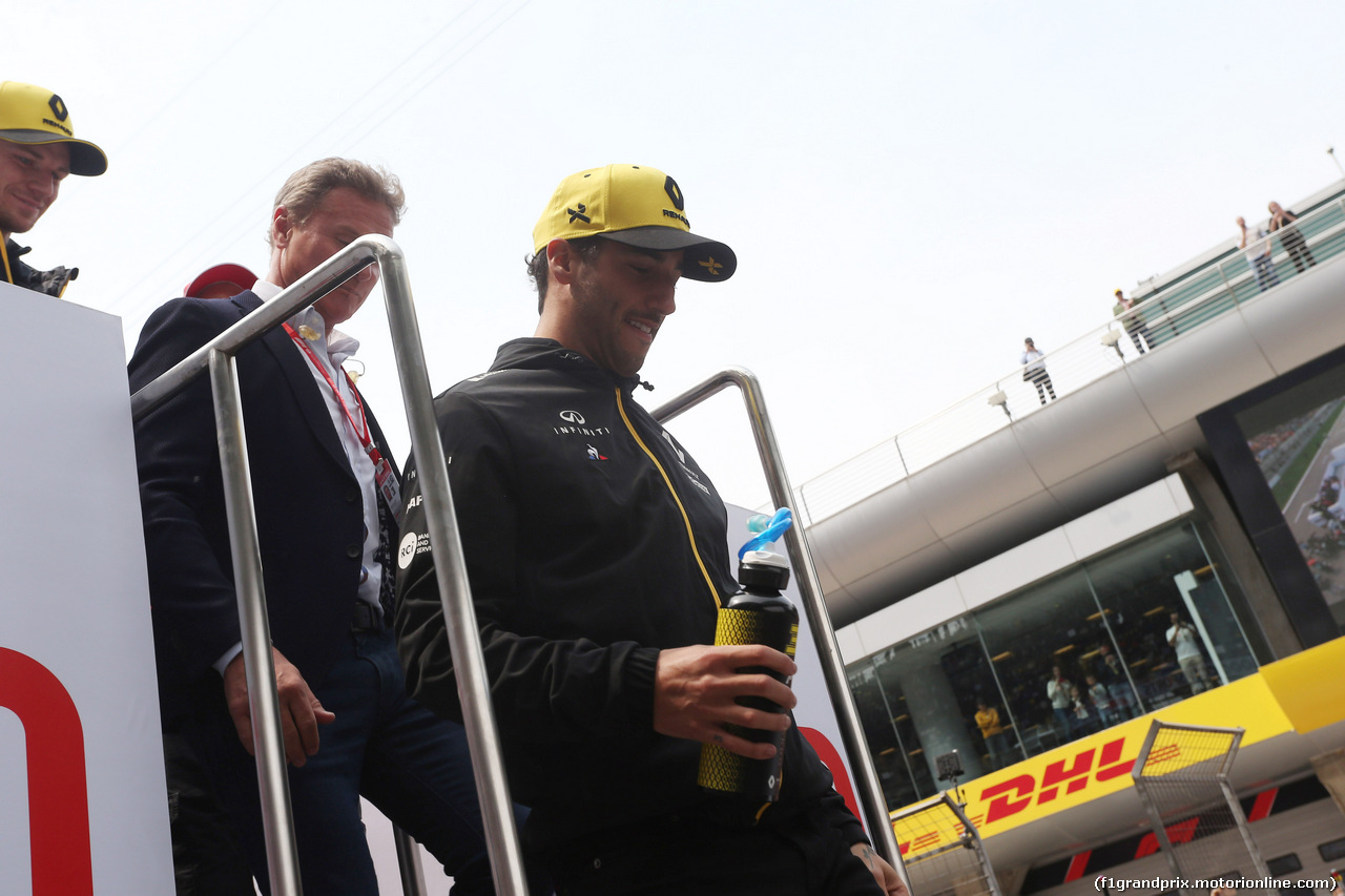 GP CINA, 14.04.2019- driver parade, Daniel Ricciardo (AUS) Renault Sport F1 Team RS19