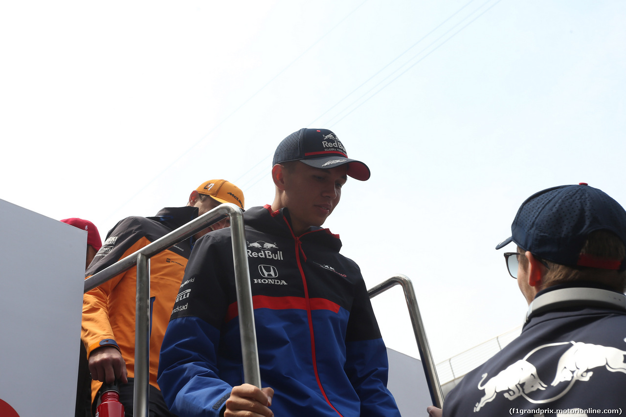 GP CINA, 14.04.2019- driver parade, Alexader Albon (THA) Scuderia Toro Rosso STR14