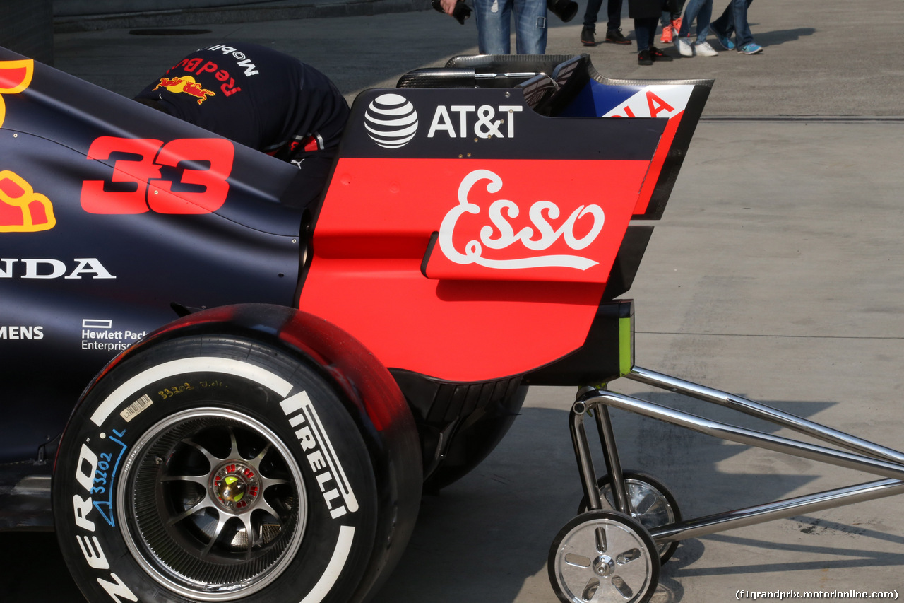 GP CINA, 11.04.2019- Mobi/Esso special Aston Martin Red Bull Racing RB15 livery for celebrate the 1000th F1 GP