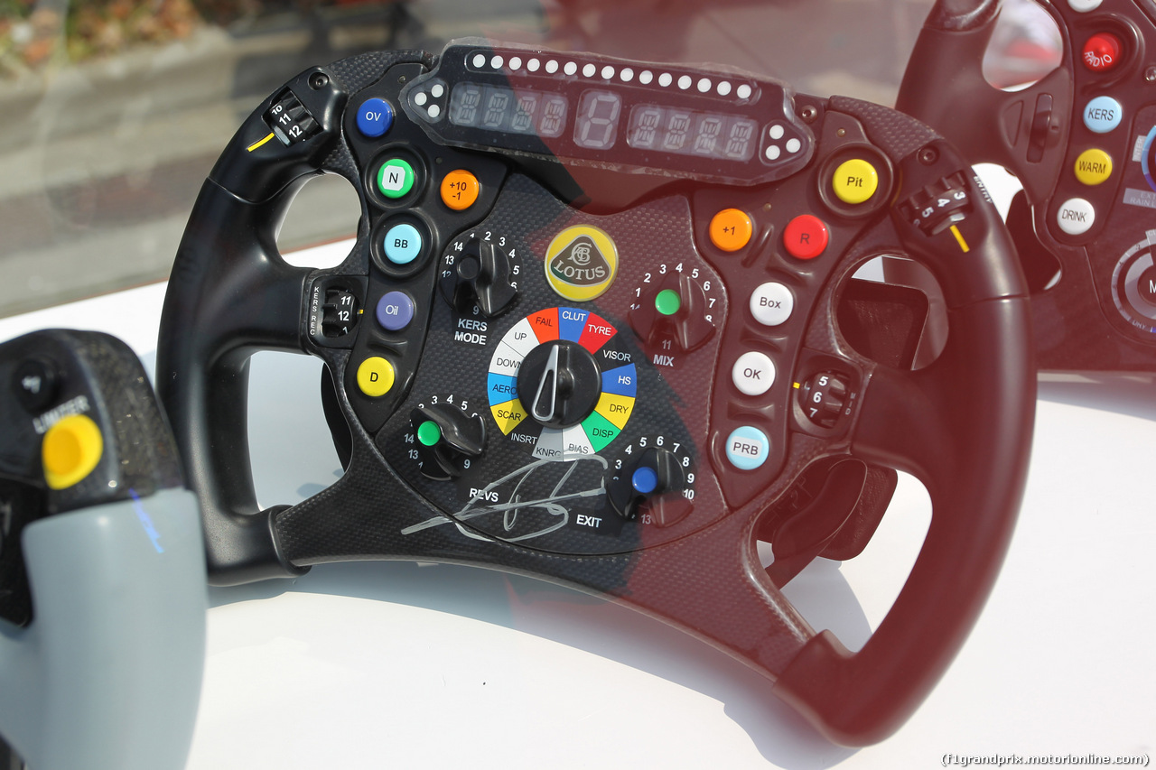 GP CINA, 12.04.2019- Exposition of F1 Steerings wheel