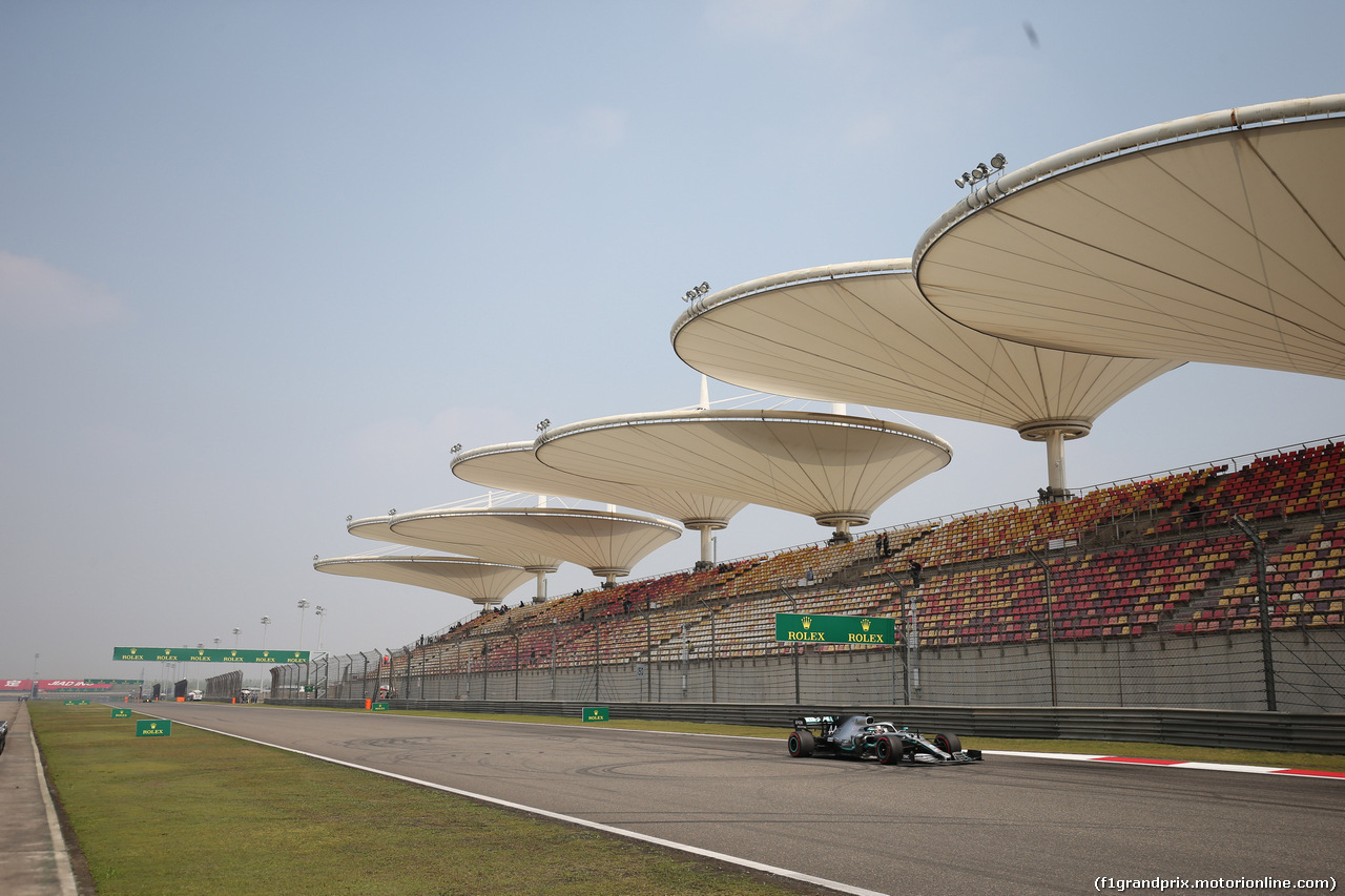 GP CINA, 12.04.2019- Prove Libere 1, Lewis Hamilton (GBR) Mercedes AMG F1 W10 EQ Power