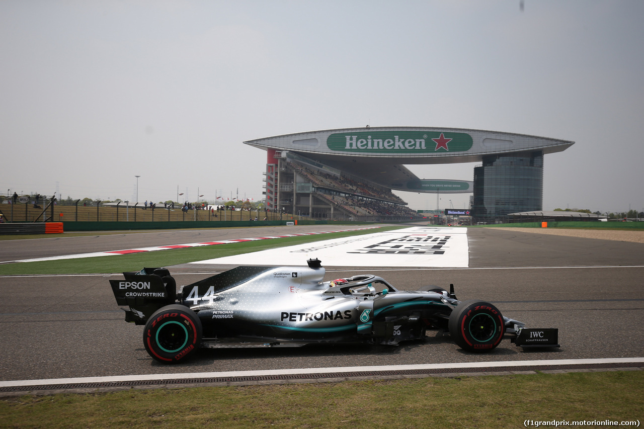 GP CINA, 12.04.2019- Prove Libere 1, Lewis Hamilton (GBR) Mercedes AMG F1 W10 EQ Power