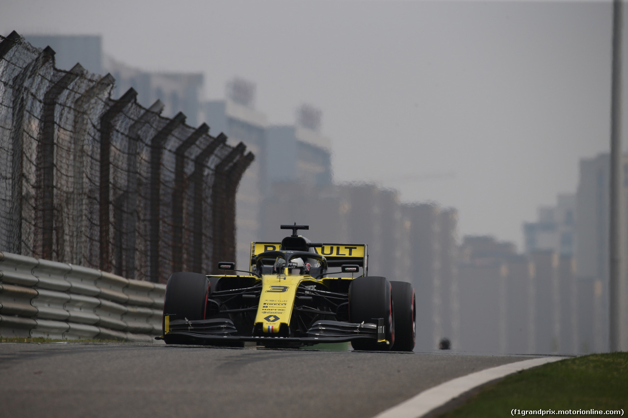 GP CINA, 12.04.2019- Prove Libere 1, Daniel Ricciardo (AUS) Renault Sport F1 Team RS19