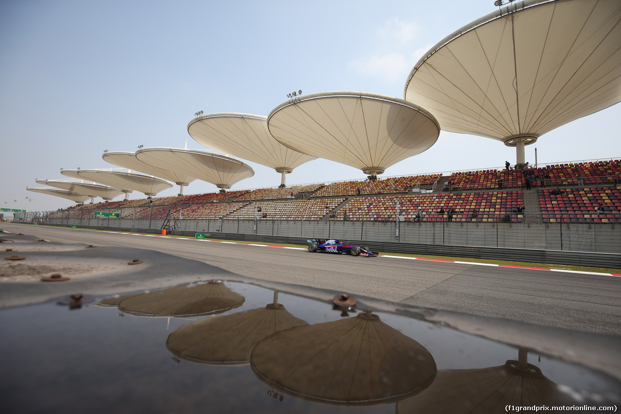 GP CINA, 12.04.2019- Prove Libere 1, Alexader Albon (THA) Scuderia Toro Rosso STR14