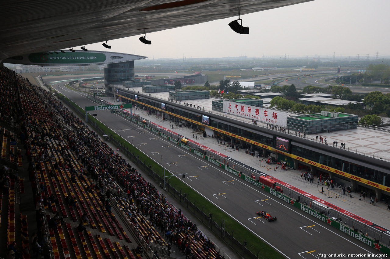 GP CINA, 12.04.2019- Prove Libere 2, Max Verstappen (NED) Red Bull Racing RB15