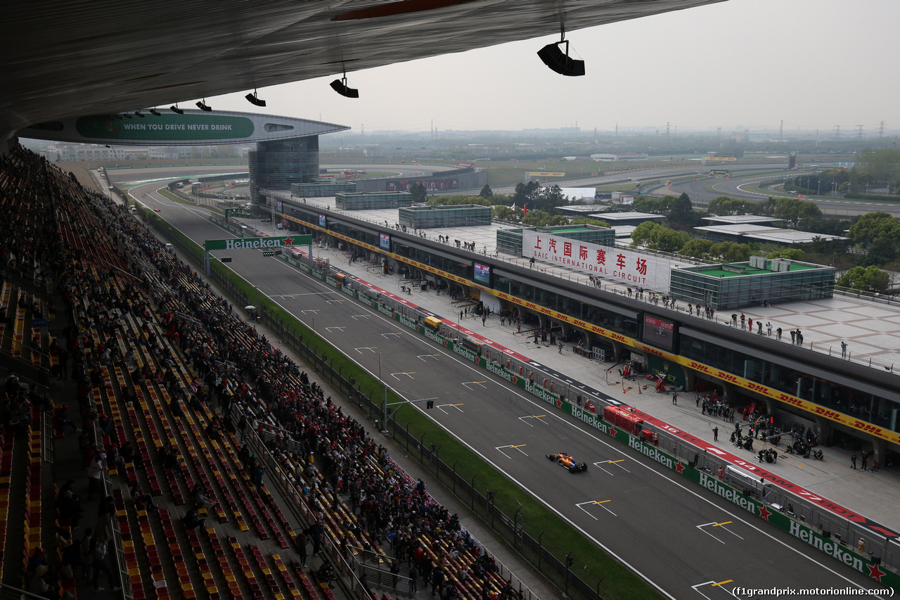 GP CINA, 12.04.2019- Prove Libere 2, Carlos Sainz Jr (ESP) Mclaren F1 Team MCL34