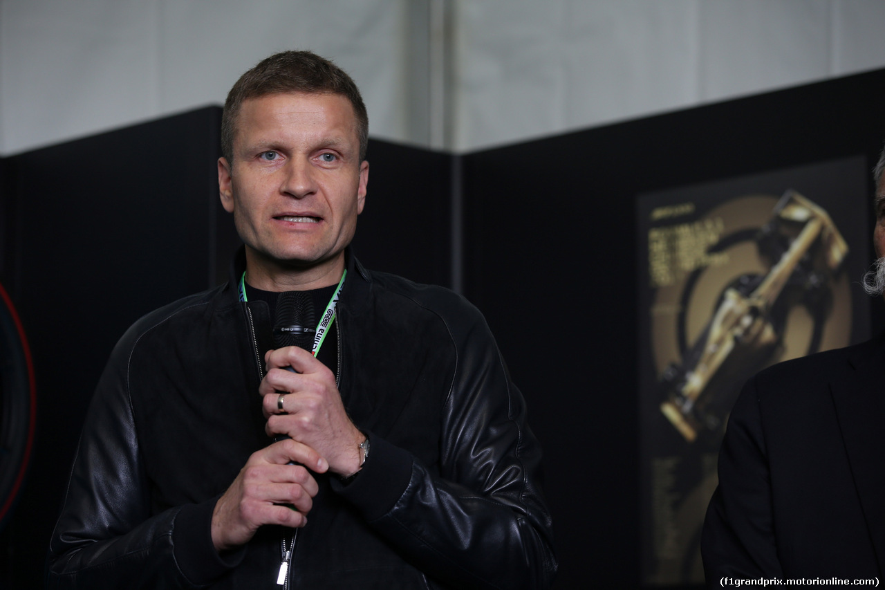 GP CINA, 12.04.2019- Official 1000th F1 Gp Poster presentation: Pavel Turek