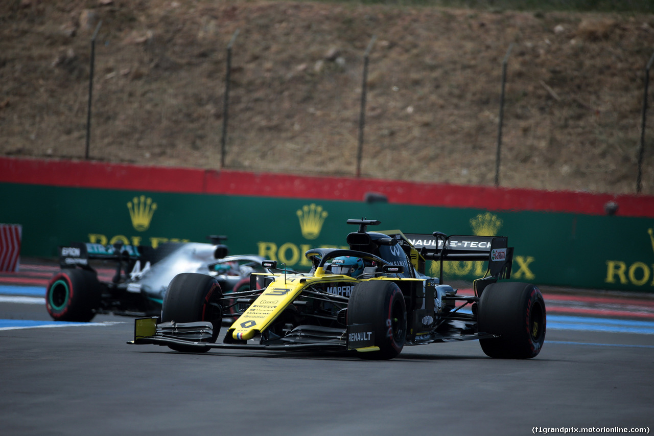 GP FRANCIA, 21.06.2019 - Prove Libere 1, Daniel Ricciardo (AUS) Renault Sport F1 Team RS19 e Lewis Hamilton (GBR) Mercedes AMG F1 W10