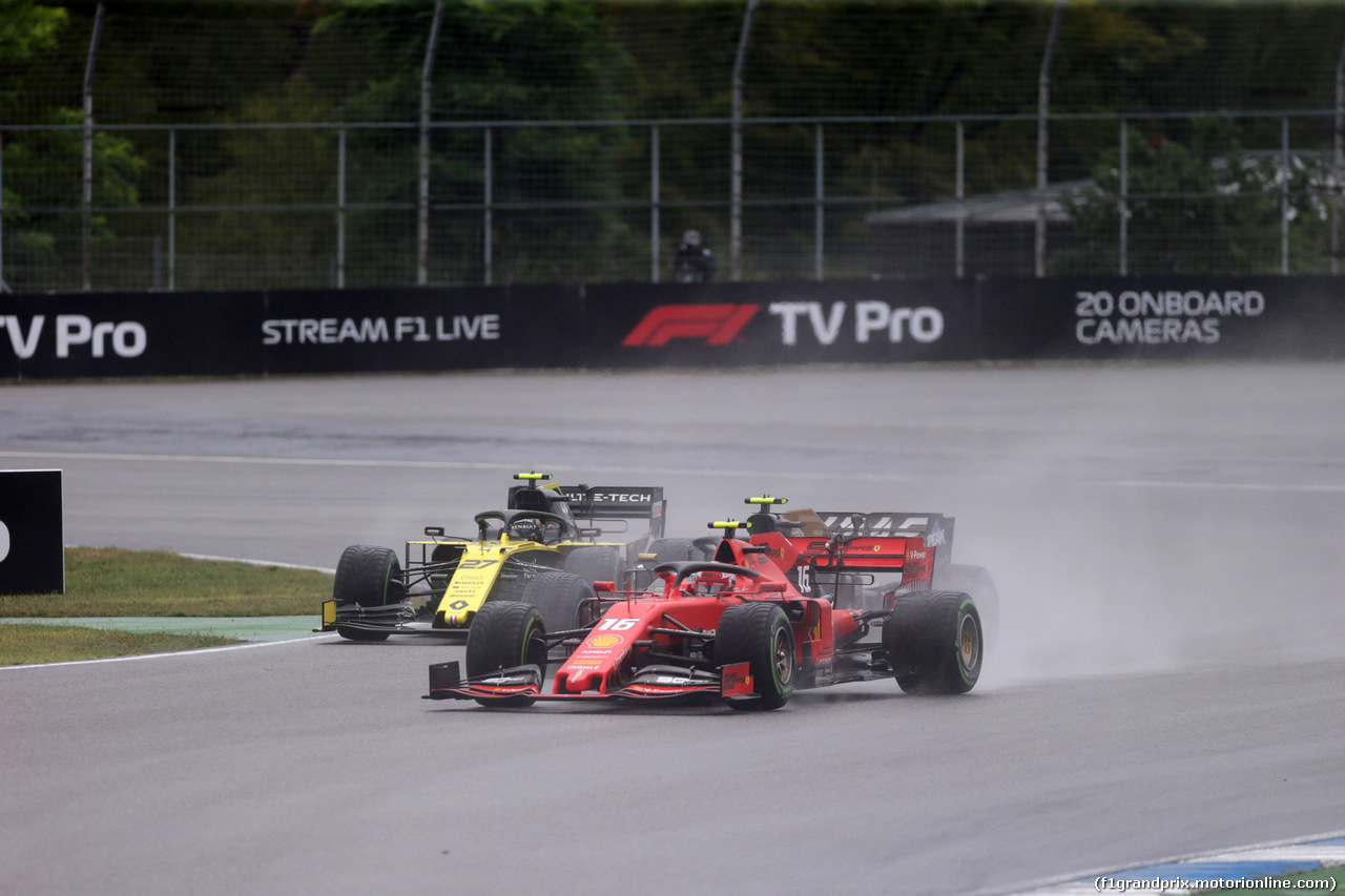 GP GERMANIA, 28.07.2019 - Gara, Nico Hulkenberg (GER) Renault Sport F1 Team RS19 e Charles Leclerc (MON) Ferrari SF90