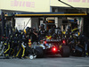 GP GIAPPONE, 13.10.2019- Gara, Daniel Ricciardo (AUS) Renault Sport F1 Team RS19 during pit stop