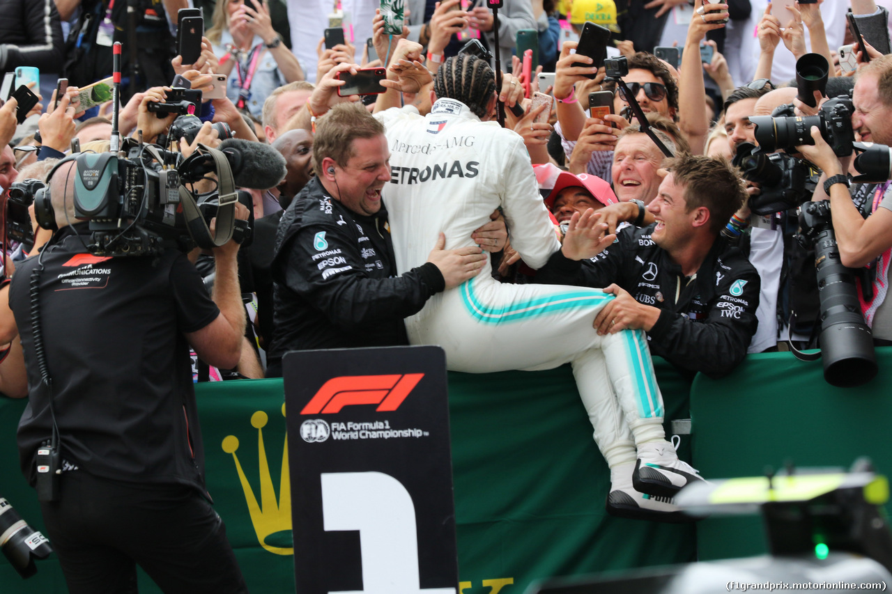 GP GRAN BRETAGNA, 14.07.2019- Parc ferme Lewis Hamilton (GBR) Mercedes AMG F1 W10 EQ Power