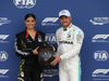 GP GRAN BRETAGNA, 13.07.2019- Qualifiche: Pole Position Pirelli Award Valtteri Bottas (FIN) Mercedes AMG F1 W10 EQ Power with Mabel (GBR) Singer e Songwriter.