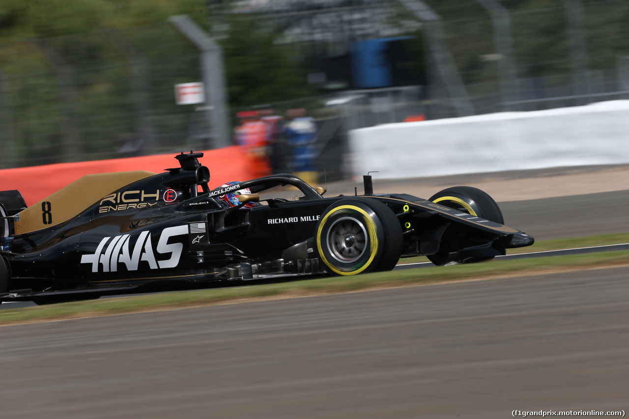 GP GRAN BRETAGNA, 12.07.2019- Prove Libere 1, Romain Grosjean (FRA) Haas F1 Team VF-19 with broken Frontal Wing after the crash in pitlane