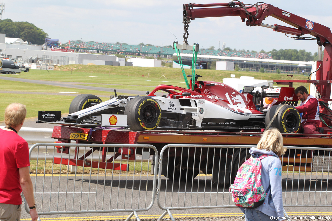 GP GRAN BRETAGNA, 12.07.2019- Prove Libere 1, Kimi Raikkonen (FIN) Alfa Romeo Racing C38 on tow truck