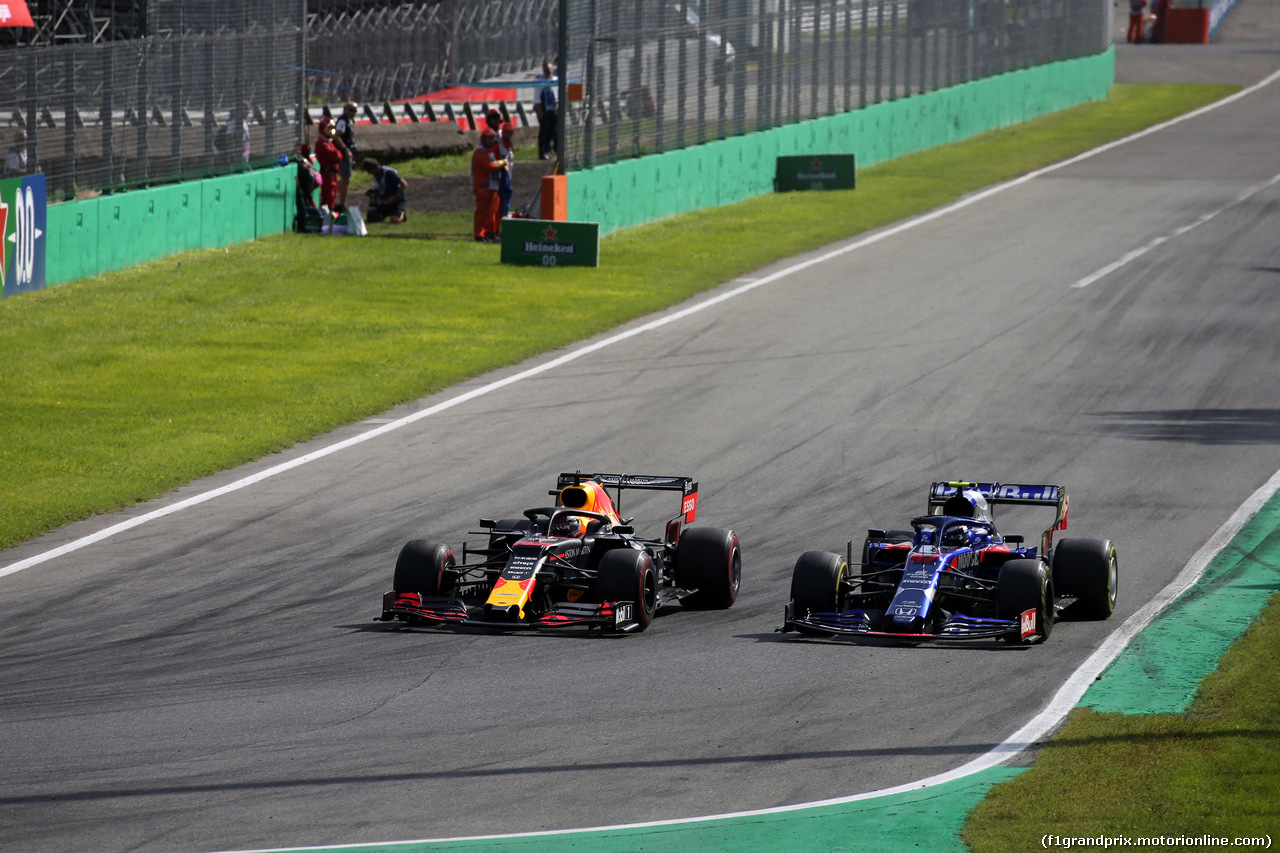 GP ITALIA, 08.09.2019 - Gara, Max Verstappen (NED) Red Bull Racing RB15 e Pierre Gasly (FRA) Scuderia Toro Rosso STR14