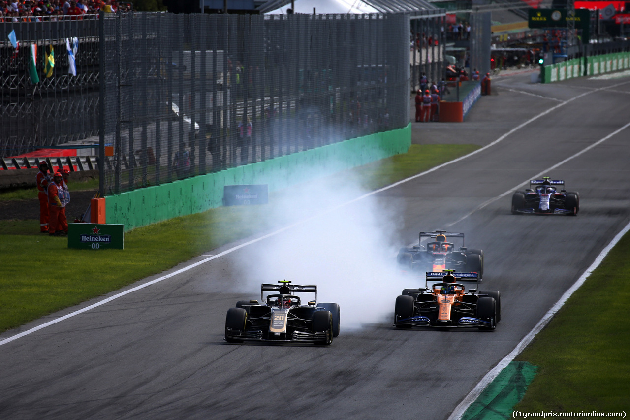 GP ITALIA, 08.09.2019 - Gara, Kevin Magnussen (DEN) Haas F1 Team VF-19 e Lando Norris (GBR) Mclaren F1 Team MCL34