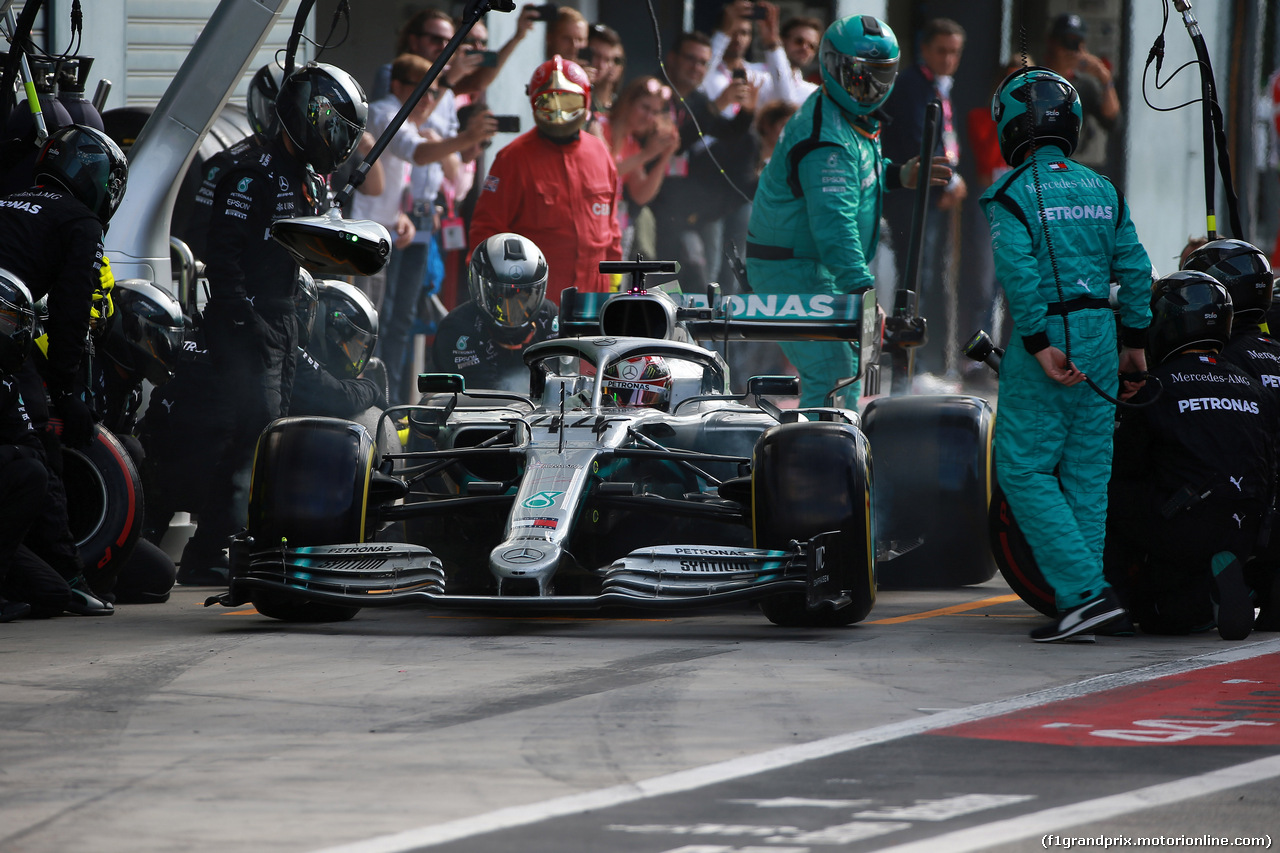 GP ITALIA, 08.09.2019 - Gara, Pit stop, Lewis Hamilton (GBR) Mercedes AMG F1 W10