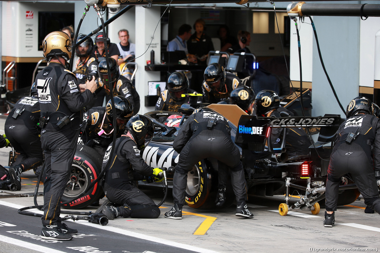 GP ITALIA, 08.09.2019 - Gara, Pit stop, Kevin Magnussen (DEN) Haas F1 Team VF-19