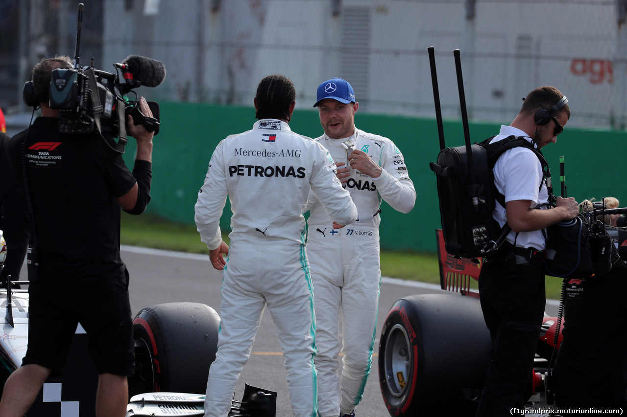 GP ITALIA, 07.09.2019 - Qualifiche, 2nd place Lewis Hamilton (GBR) Mercedes AMG F1 W10 e 3rd place Valtteri Bottas (FIN) Mercedes AMG F1 W010
