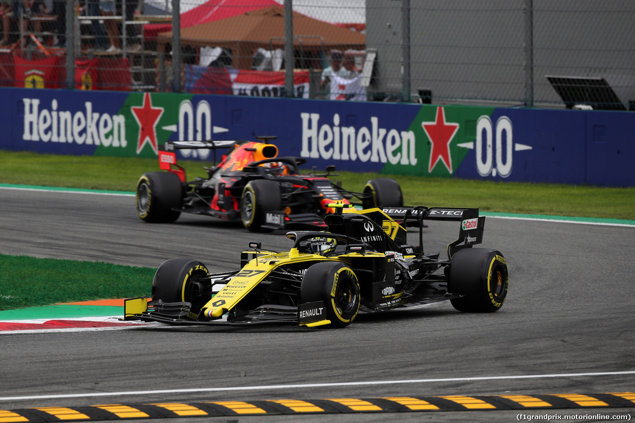 GP ITALIA, 06.09.2019 - Prove Libere 2, Nico Hulkenberg (GER) Renault Sport F1 Team RS19 e Max Verstappen (NED) Red Bull Racing RB15