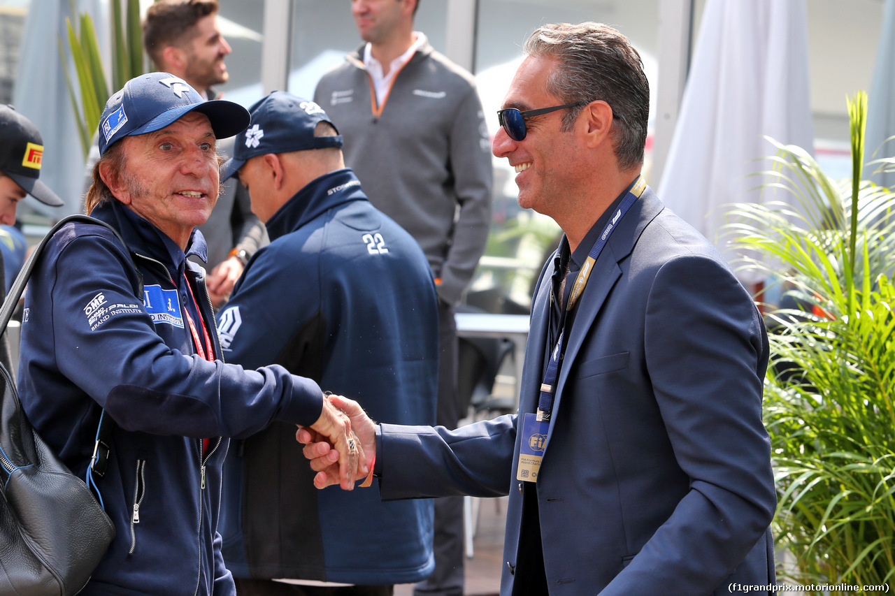 GP MESSICO, (L to R): Emerson Fittipaldi (BRA) with Carlos Slim Domit (MEX) Chairman of America Movil.
27.10.2019.