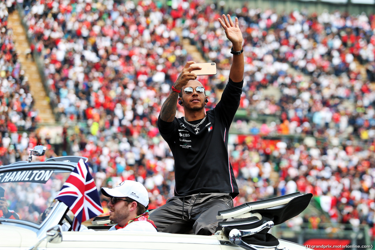 GP MESSICO, Lewis Hamilton (GBR) Mercedes AMG F1 on the drivers parade.
27.10.2019.