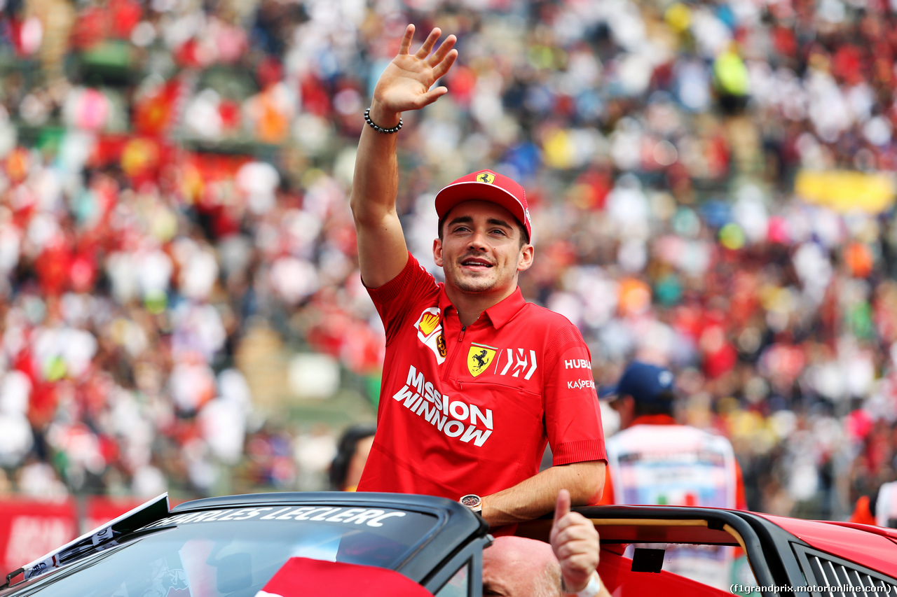 GP MESSICO, Charles Leclerc (MON) Ferrari on the drivers parade.
27.10.2019.