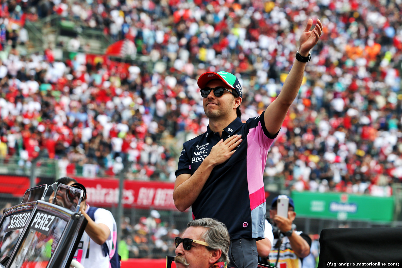 GP MESSICO, Sergio Perez (MEX) Racing Point F1 Team on the drivers parade.
27.10.2019.