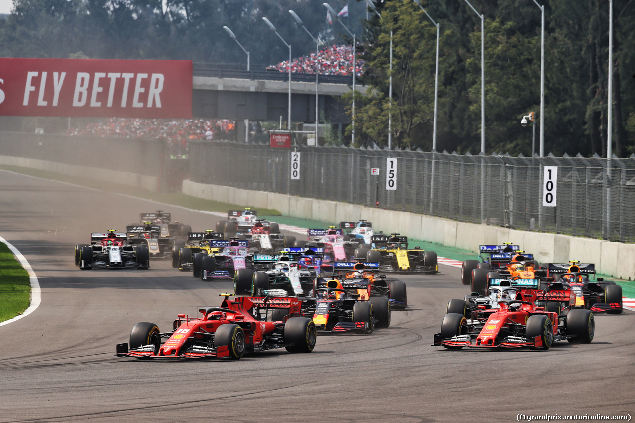 GP MESSICO, Charles Leclerc (MON) Ferrari davanti a Sebastian Vettel (GER) Ferrari SF90 at the partenza of the race.
27.10.2019.