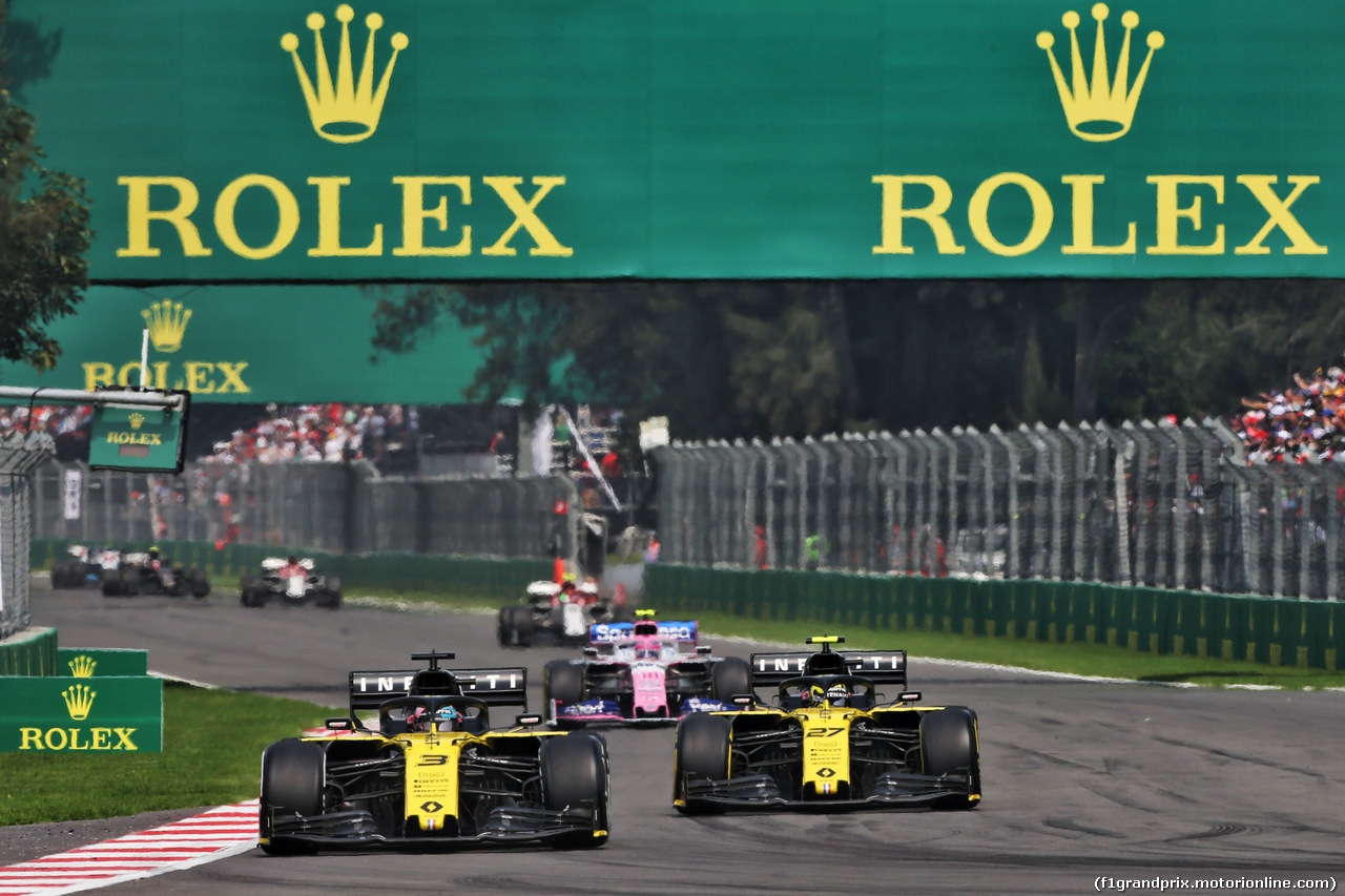 GP MESSICO, Daniel Ricciardo (AUS) Renault F1 Team RS19 davanti a team mate Nico Hulkenberg (GER) Renault F1 Team RS19.
27.10.2019.