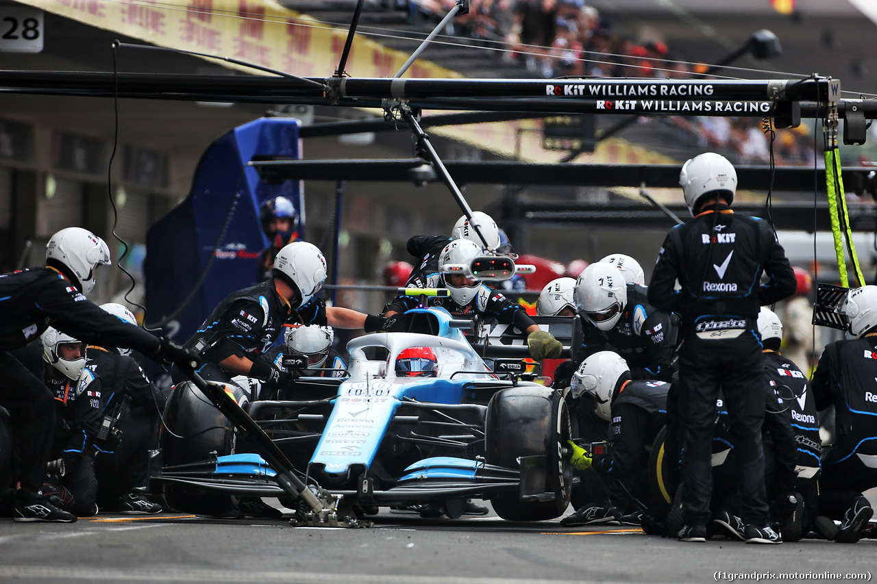 GP MESSICO, Robert Kubica (POL) Williams Racing FW42 makes a pit stop.
27.10.2019.