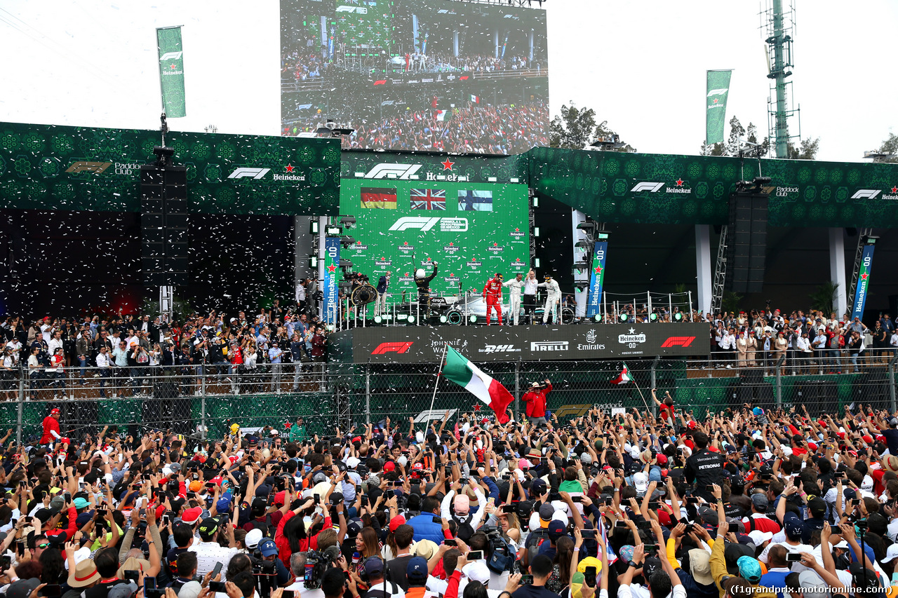 GP MESSICO, 1st place Lewis Hamilton (GBR) Mercedes AMG F1 W10 with 2nd place Sebastian Vettel (GER) Ferrari SF90 e 3rd place Valtteri Bottas (FIN) Mercedes AMG F1 W10.
27.10.2019.