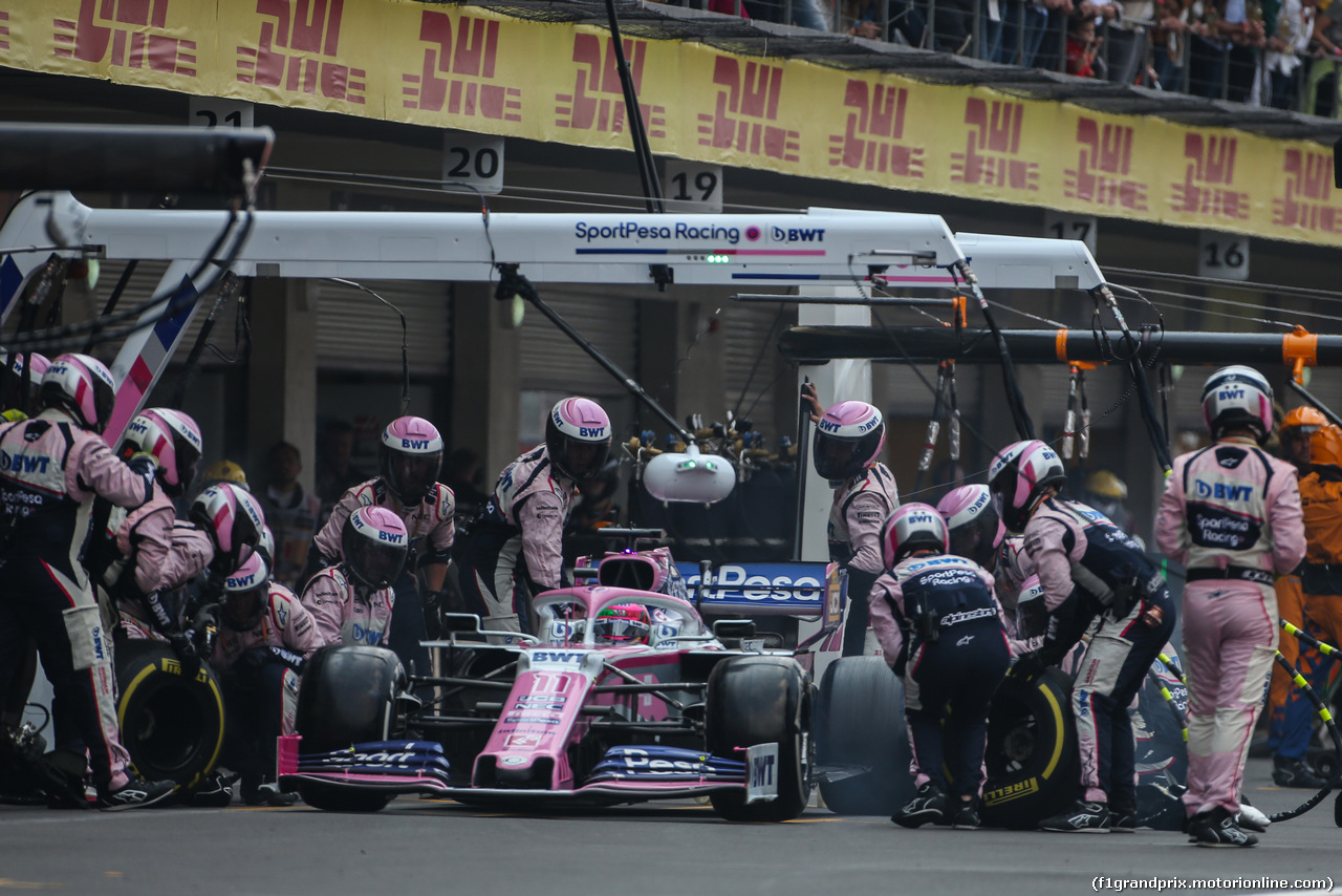 GP MESSICO, Sergio Perez (MEX), Racing Point during pitstop 
27.10.2019.