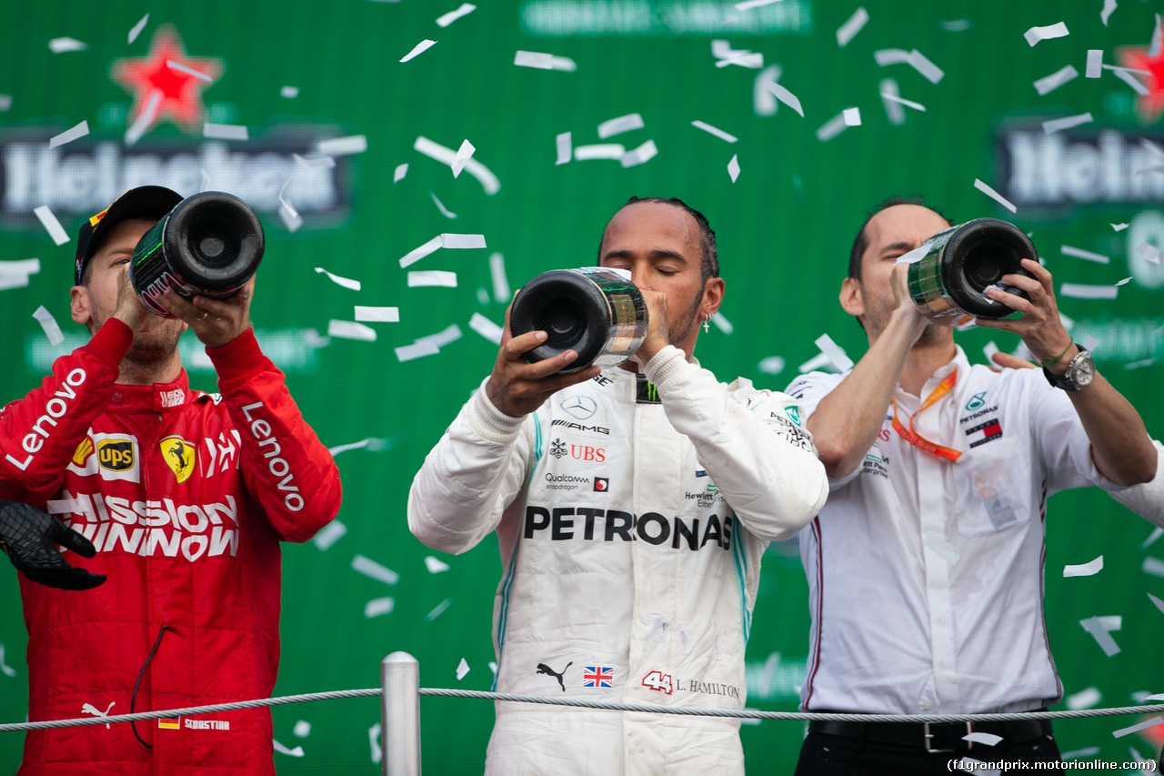 GP MESSICO, Sebastian Vettel (GER) Ferrari SF90 e Lewis Hamilton (GBR) Mercedes AMG F1 W10. 27.10.2019.