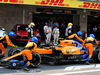 GP MESSICO, Lando Norris (GBR) McLaren MCL34 pushed back down the pit lane by meccanici during the race.
27.10.2019.
