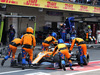 GP MESSICO, Lando Norris (GBR) McLaren MCL34 pushed back down the pit lane by meccanici during the race.
27.10.2019.