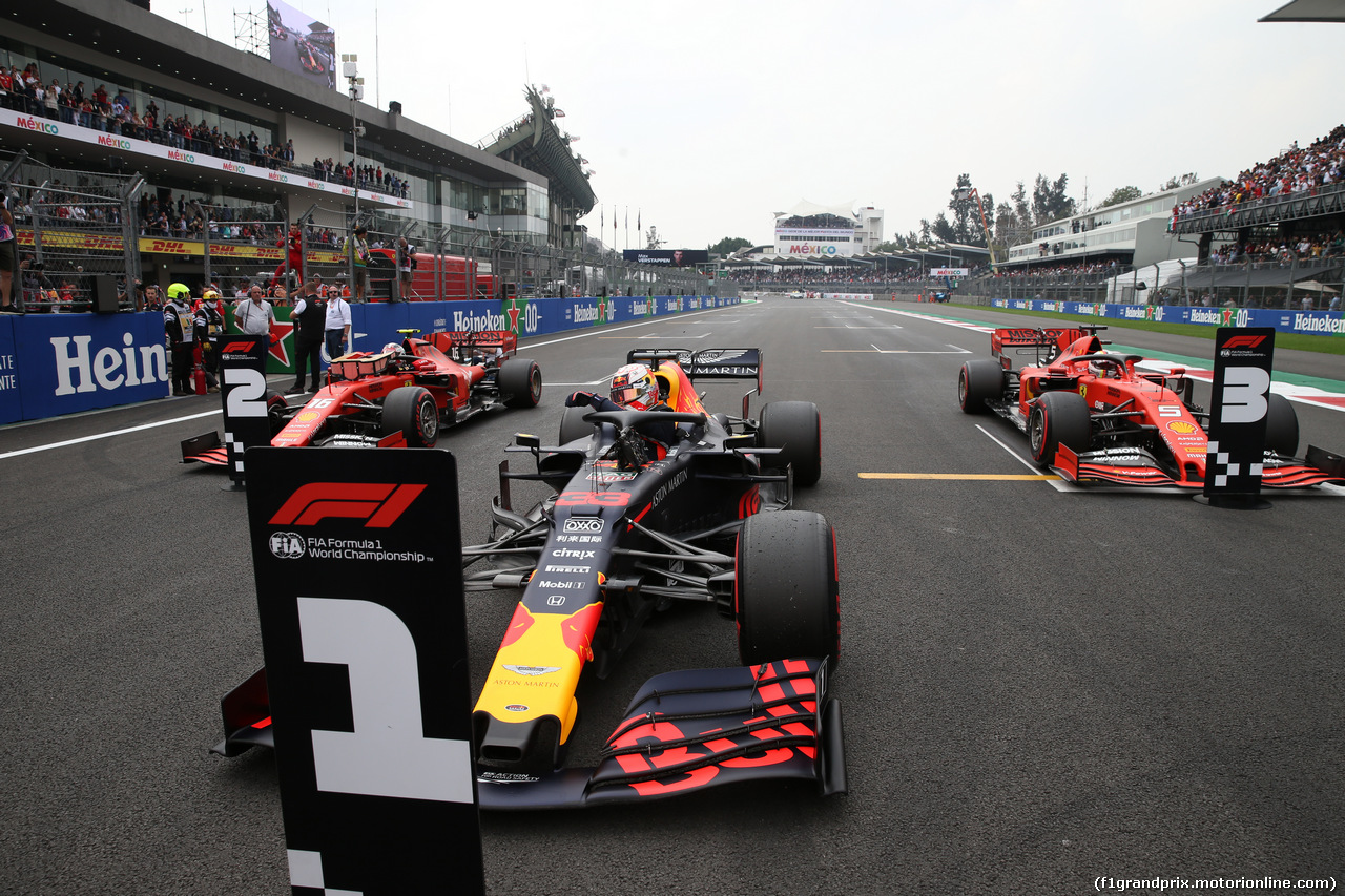 GP MESSICO, Pole Position for Max Verstappen (NLD) Red Bull Racing RB15, 2nd for Charles Leclerc (MON) Ferrari SF90 e 3rd for Sebastian Vettel (GER) Ferrari SF90.
26.10.2019.